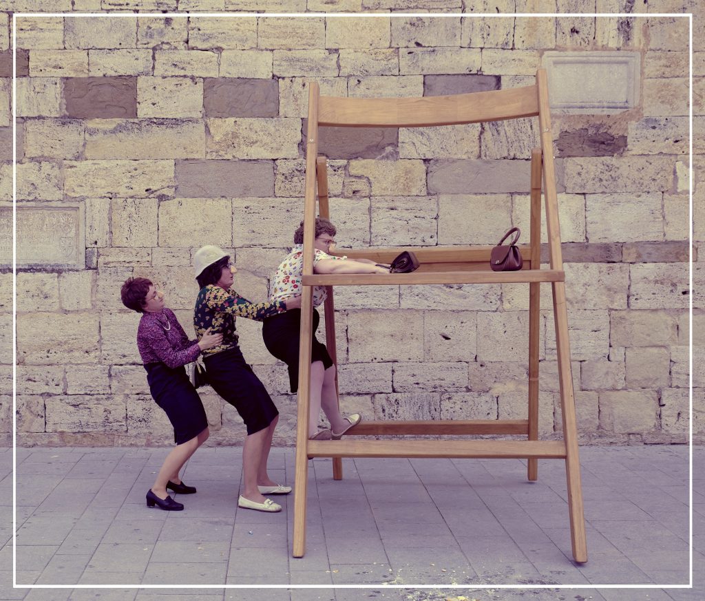 A LA FRESCA. COMPANYIA ANNA CONFETTI