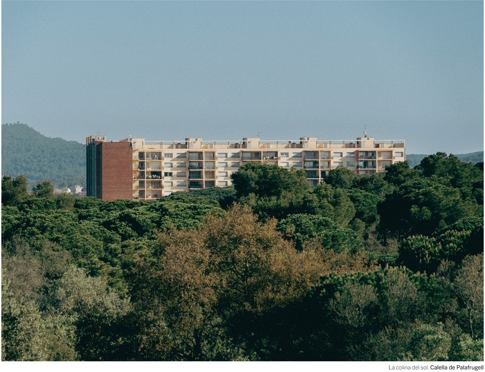 Miquel Riera porta l’urbanisme desaforat al Museu del Suro, en l’exposició “Costa Esbravada”