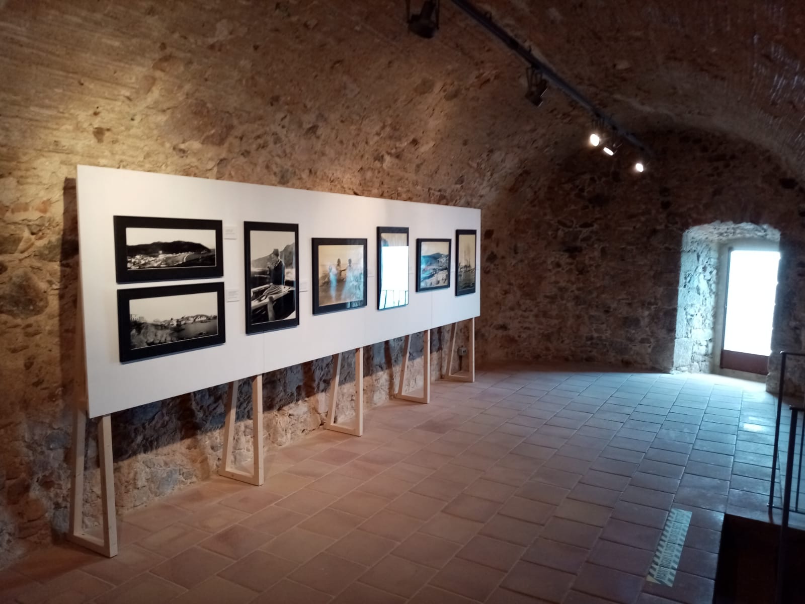 Mostra de “Quatre fotògrafs empordanesos” a la torre de Guaita de Sant Sebastià