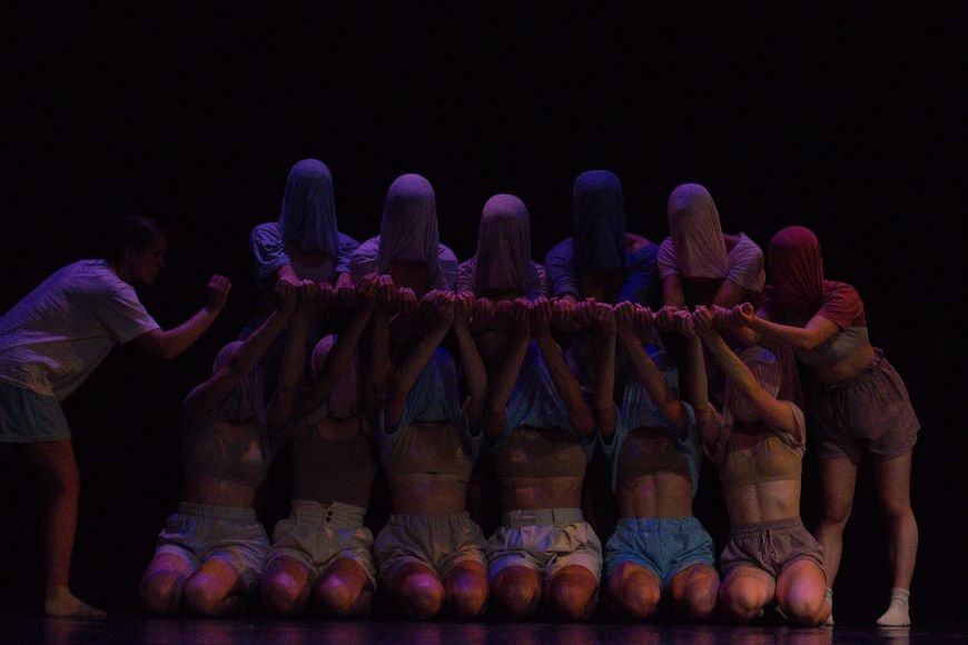 Doble estrena de dansa. Cobosmika SEED’s Doble estrena de dansa. Cobosmika SEED’s
