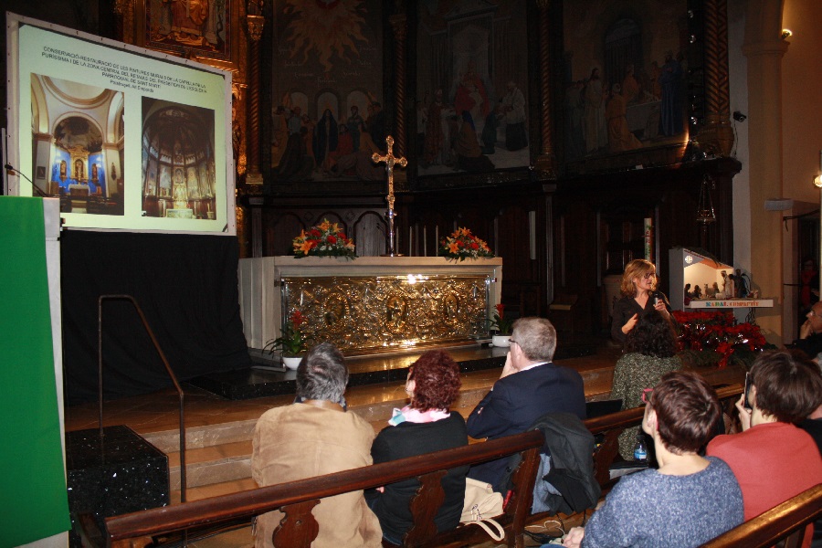 Més de 200 persones assisteixen a l’acte de presentació de la primera fase de la restauració de les pintures de Sant Martí de Palafrugell