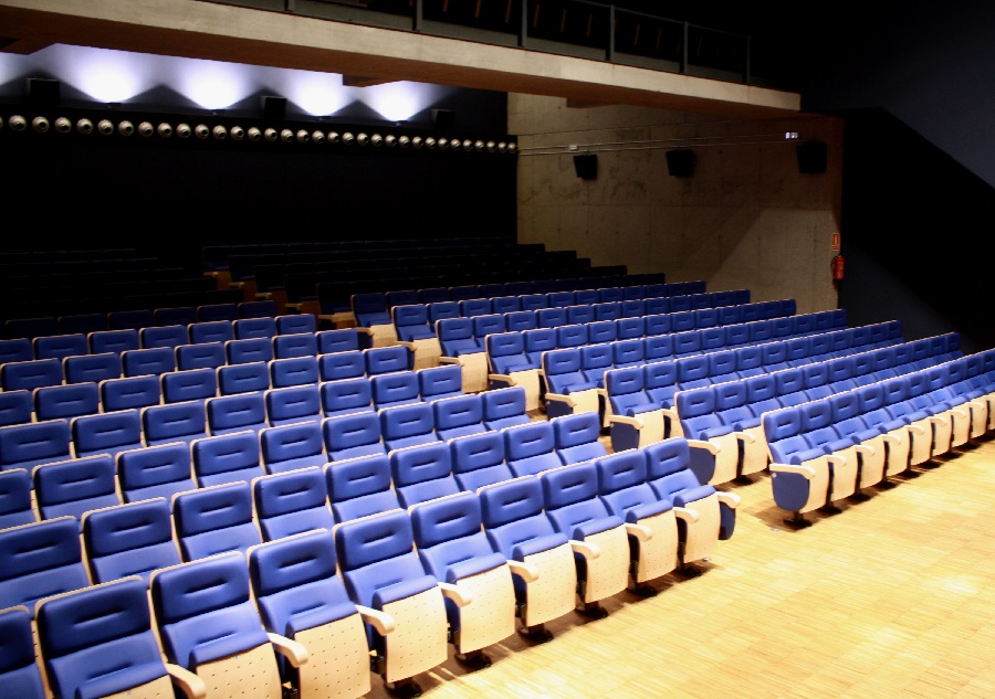 El Teatre Municipal estrena 302 noves butaques