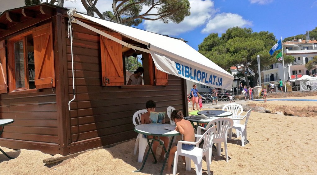 Torna la Biblioplatja a Tamariu durant els mesos de juliol i agost