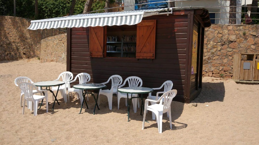 Torna la Biblioplatja a Tamariu